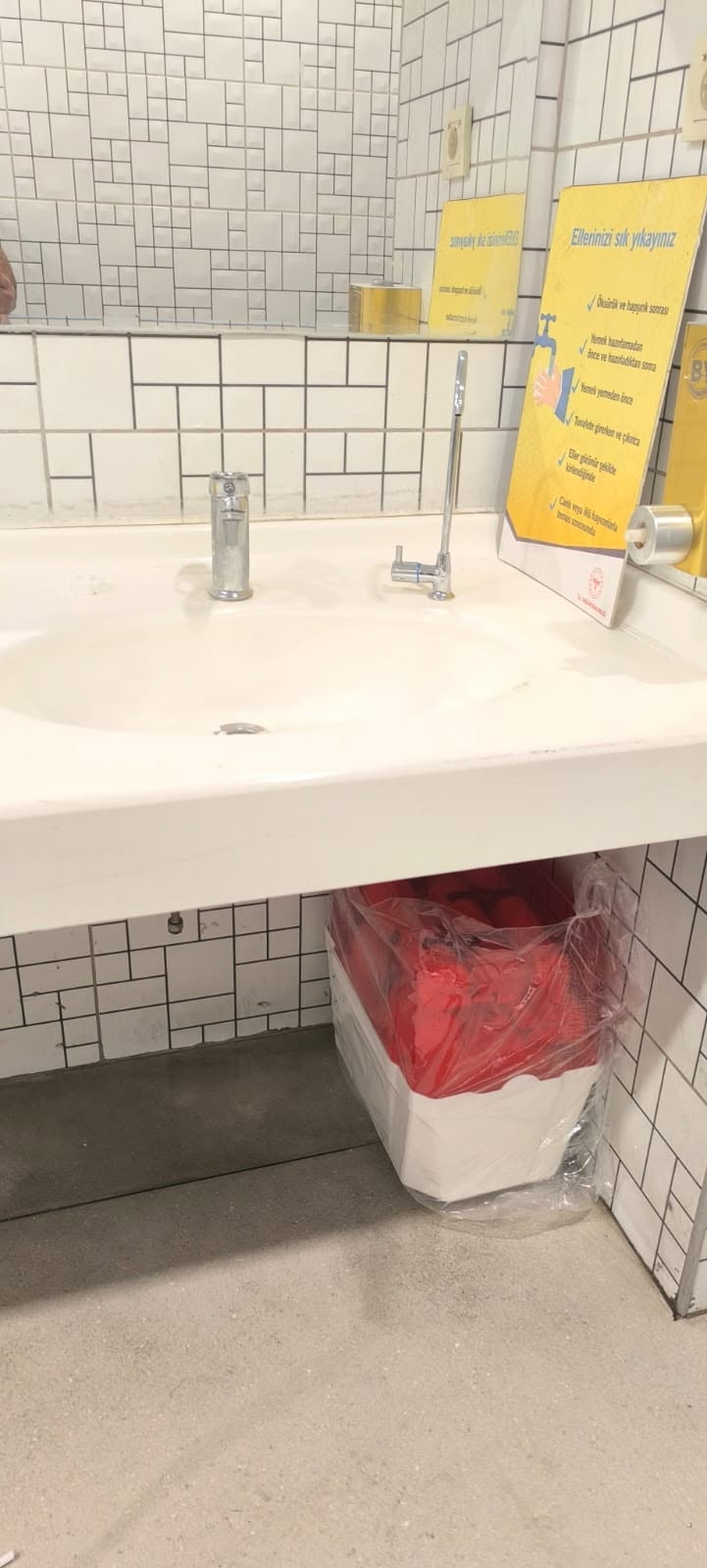 Lavabo altı acik banyo dolabı