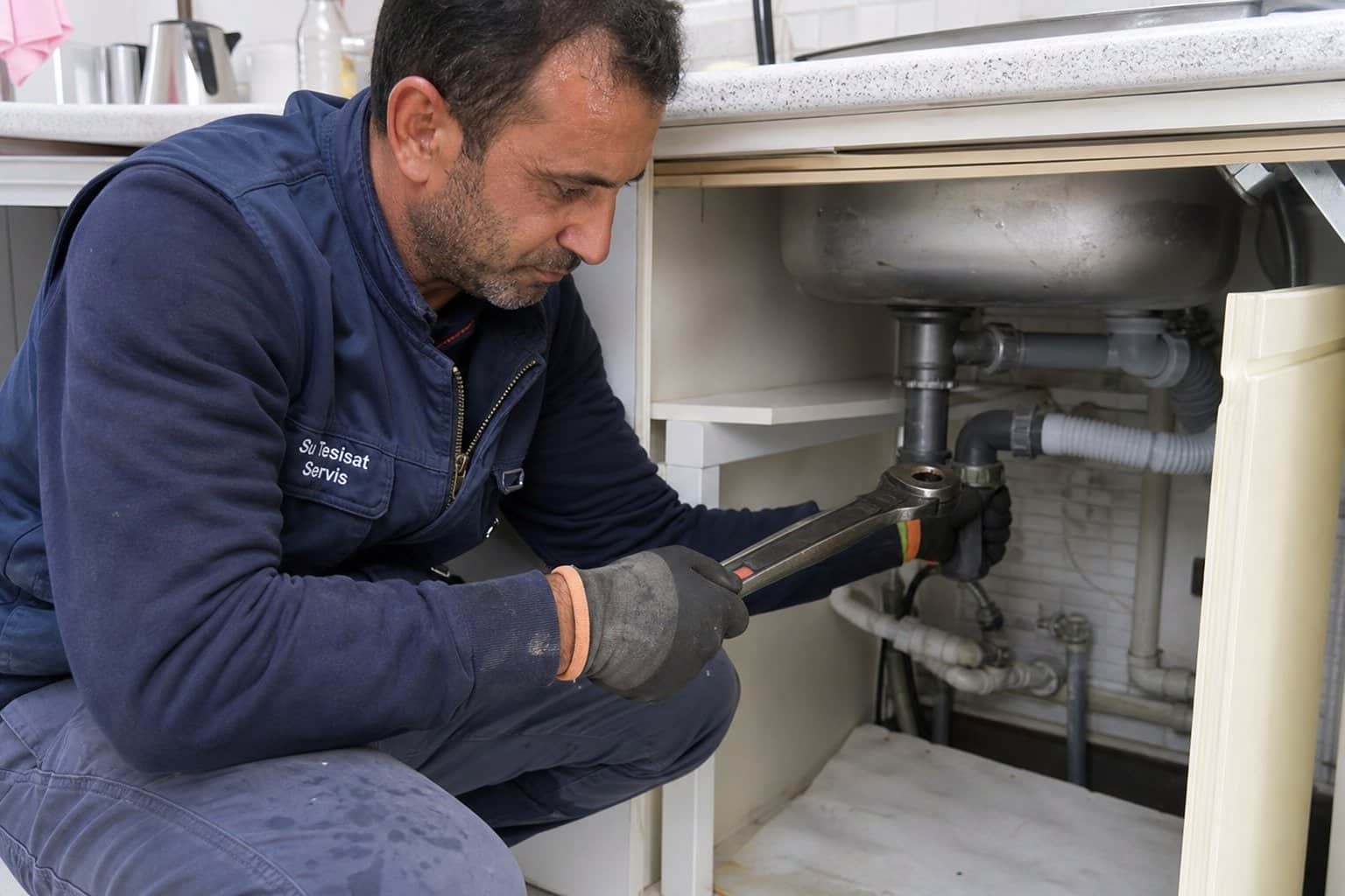 Lavabo altı tamir
