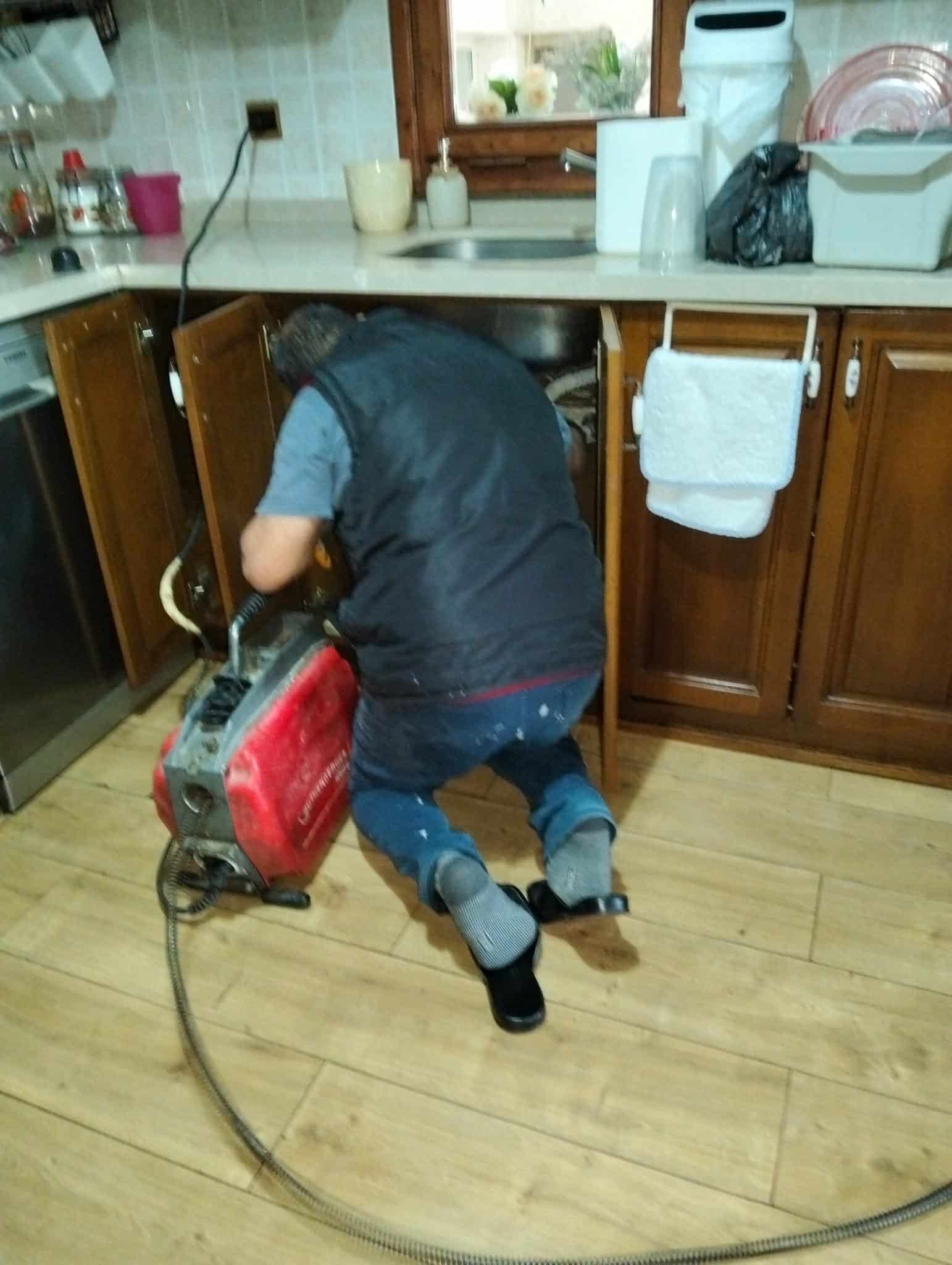 Lavabo gideri açma